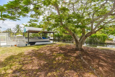 Exterior - 1817 Watson Blvd, Big Pine Key, FL 33043 photo 10 of 25