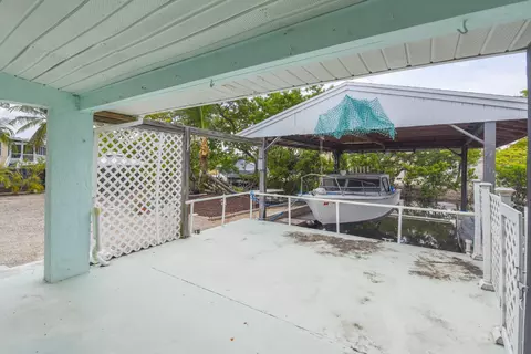 Exterior - 1817 Watson Blvd, Big Pine Key, FL 33043 photo 24 of 25