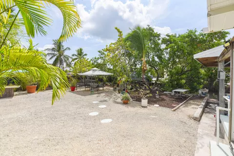 Exterior - 1817 Watson Blvd, Big Pine Key, FL 33043 photo 12 of 25