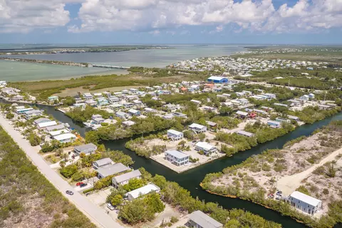 View/Area - 281 Pelican Ln, Big Pine Key, FL 33043 photo 1 of 6