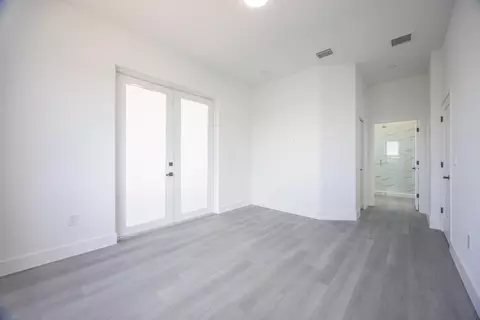 Bedroom - 281 Pelican Ln, Big Pine Key, FL 33043 photo 5 of 7