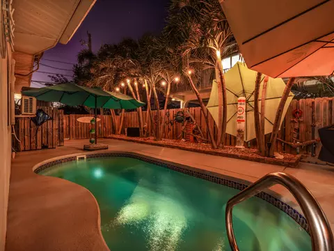 Exterior - 1657 Watson Blvd, Big Pine Key, FL 33043 photo 4 of 10