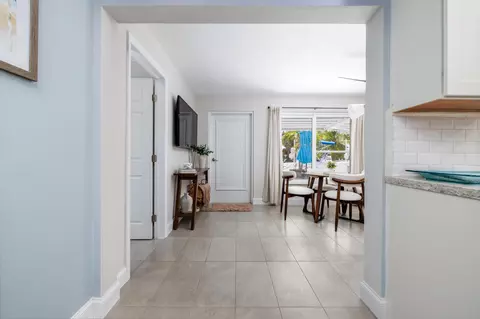 Entry Way - 1657 Watson Blvd, Big Pine Key, FL 33043 photo 2 of 3