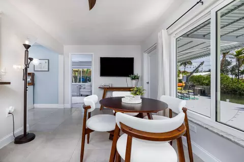Dining - 1657 Watson Blvd, Big Pine Key, FL 33043 photo 3 of 3