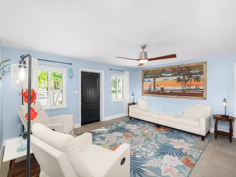 Living - 1657 Watson Blvd, Big Pine Key, FL 33043 photo 4 of 5