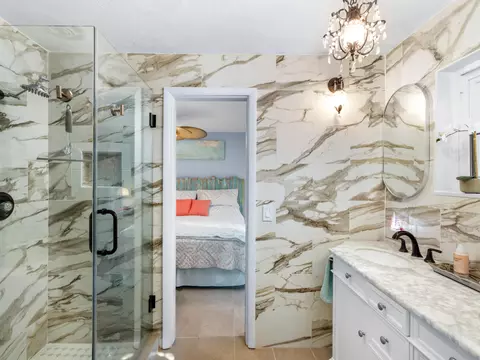 Bath - 1657 Watson Blvd, Big Pine Key, FL 33043 photo 3 of 5