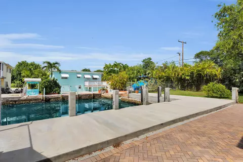 Exterior - 1821 Bittersweet Ave, Big Pine Key, FL 33043 photo 4 of 11