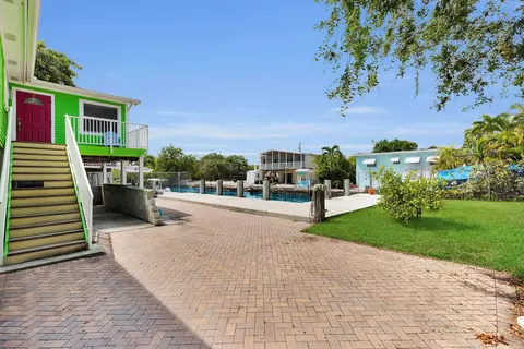 Exterior - 1821 Bittersweet Ave, Big Pine Key, FL 33043 photo 5 of 11
