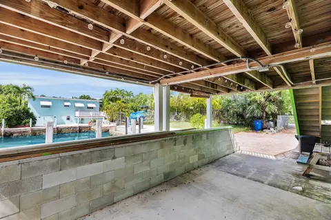 Exterior - 1821 Bittersweet Ave, Big Pine Key, FL 33043 photo 6 of 11