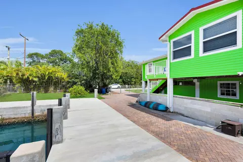 Exterior - 1821 Bittersweet Ave, Big Pine Key, FL 33043 photo 3 of 11
