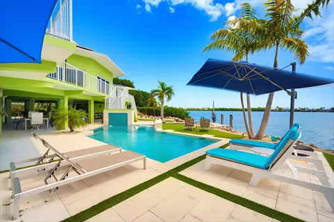 Exterior - 108 Sunset Dr, Marathon, FL 33050 photo 9 of 24