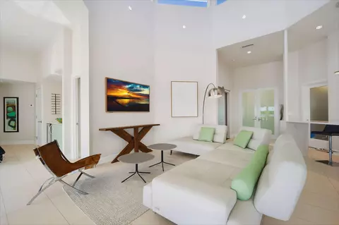 Living - 108 Sunset Dr, Marathon, FL 33050 photo 2 of 5
