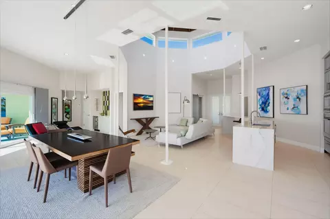 Dining - 108 Sunset Dr, Marathon, FL 33050 photo 5 of 5