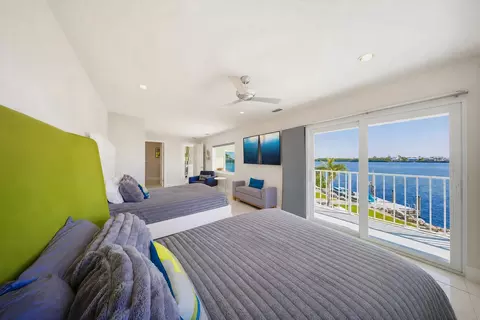 Bedroom - 108 Sunset Dr, Marathon, FL 33050 photo 5 of 5