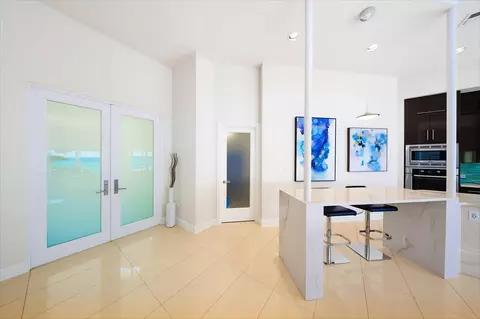 Entry Way - 108 Sunset Dr, Marathon, FL 33050 photo 2 of 2