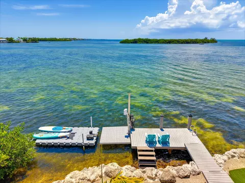 View/Area - 108 Sunset Dr, Marathon, FL 33050 photo 3 of 9
