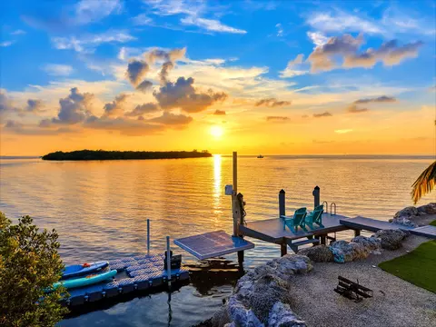 View/Area - 108 Sunset Dr, Marathon, FL 33050 photo 2 of 9