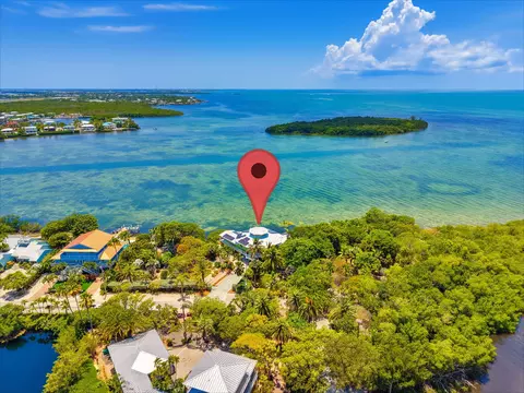View/Area - 108 Sunset Dr, Marathon, FL 33050 photo 6 of 9