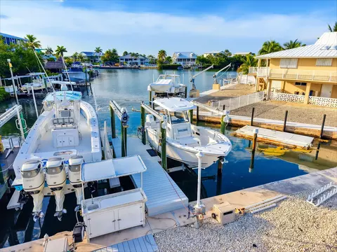 Exterior - 108 Sunset Dr, Marathon, FL 33050 photo 23 of 24