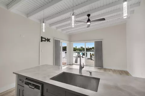 Kitchen - 17 Manowar Dr, Marathon, FL 33050 photo 2 of 2