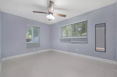 Bedroom - 980 Oleander Rd, Key Largo, FL 33037 photo 5 of 7
