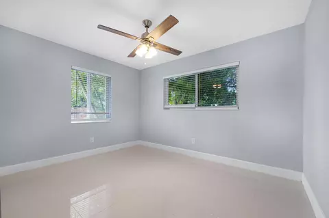 Bedroom - 980 Oleander Rd, Key Largo, FL 33037 photo 7 of 7