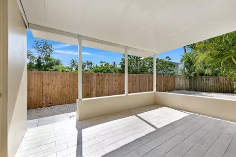 Exterior - 980 Oleander Rd, Key Largo, FL 33037 photo 8 of 10