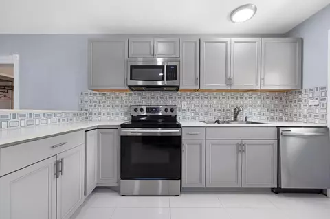 Kitchen - 980 Oleander Rd, Key Largo, FL 33037 photo 1 of 5