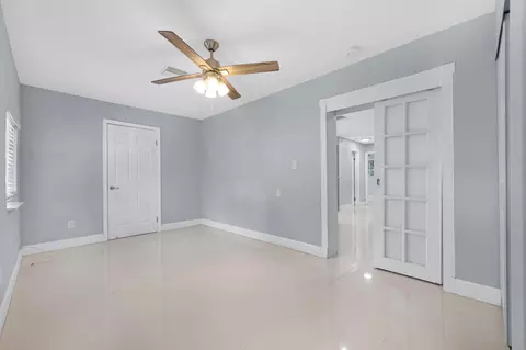 Bedroom - 980 Oleander Rd, Key Largo, FL 33037 photo 2 of 7
