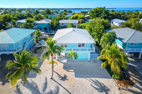 22748 Blackbeard Ln, Cudjoe Key, FL 33042
