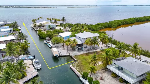 28525 Jolly Roger Dr, Little Torch Key, FL 33042