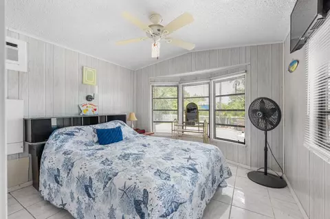 Bedroom - 647 82nd Street Ocean St, Marathon, FL 33050 photo 1 of 2