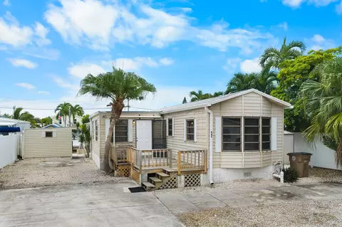 Exterior - 647 82nd Street Ocean St, Marathon, FL 33050 photo 2 of 6