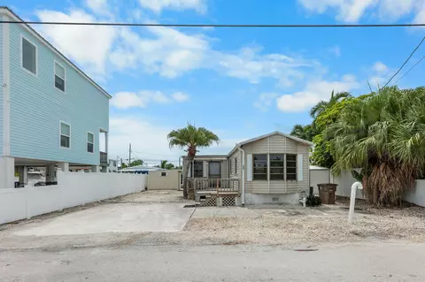 Exterior - 647 82nd Street Ocean St, Marathon, FL 33050 photo 3 of 6