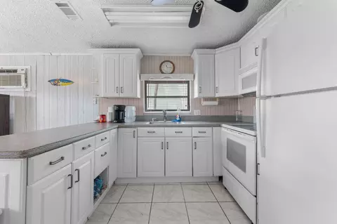 Kitchen - 647 82nd Street Ocean St, Marathon, FL 33050 photo 2 of 3