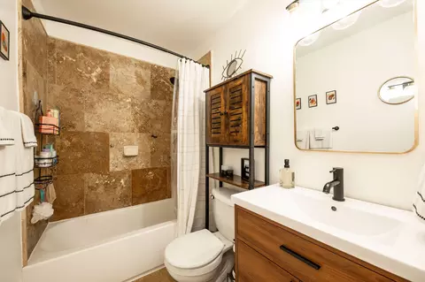 Bath - 3207 Eagle Ave, Key West, FL 33040 photo 1 of 1