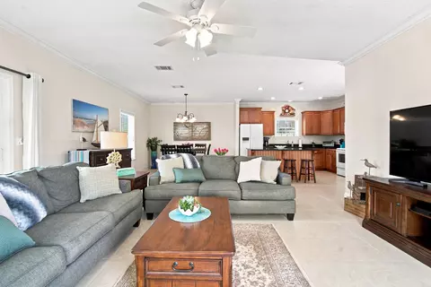 Living - 3 Snipe Rd, Key Largo, FL 33037 photo 2 of 4