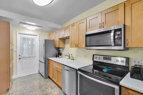 Kitchen - 354 96th Street Ocean St, Marathon, FL 33050 photo 4 of 5