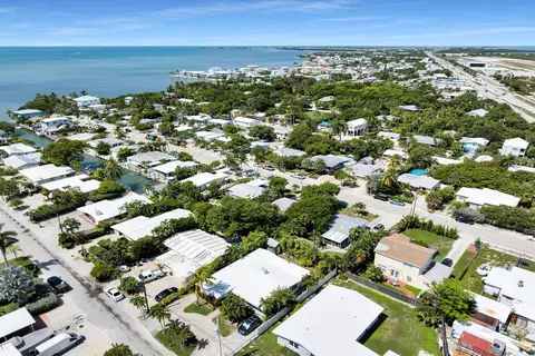 View/Area - 354 96th Street Ocean St, Marathon, FL 33050 photo 5 of 9