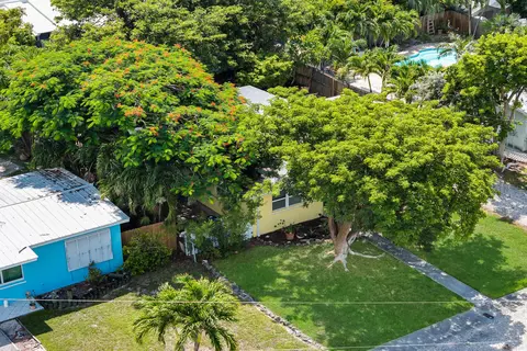 View/Area - 354 96th Street Ocean St, Marathon, FL 33050 photo 8 of 9