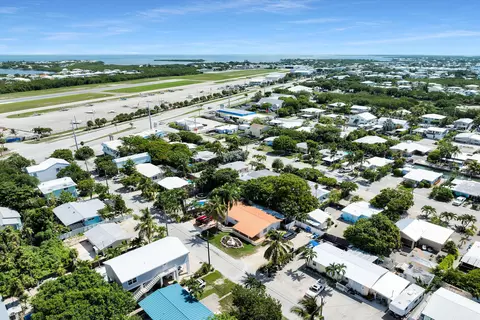 View/Area - 354 96th Street Ocean St, Marathon, FL 33050 photo 6 of 9
