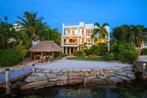 144 N Rolling Hill Rd, Plantation Key, FL 33036