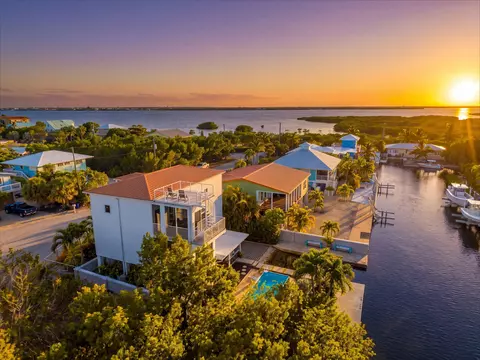 29165 Clover Ln, Big Pine Key, FL 33043