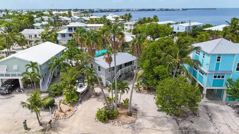 22832 John Silver Ln, Cudjoe Key, FL 33042