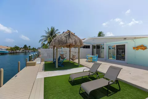370 11th St, Key Colony, FL 33051