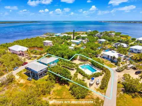View/Area - 1632 Bogie Dr, Big Pine Key, FL 33043 photo 4 of 9