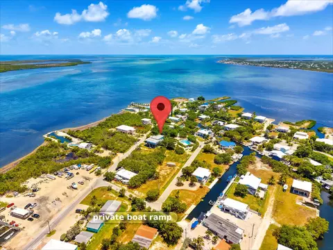 View/Area - 1632 Bogie Dr, Big Pine Key, FL 33043 photo 8 of 9