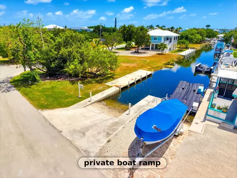 View/Area - 1632 Bogie Dr, Big Pine Key, FL 33043 photo 6 of 9