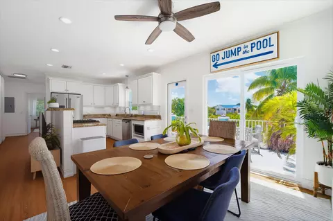 Dining - 1632 Bogie Dr, Big Pine Key, FL 33043 photo 2 of 3