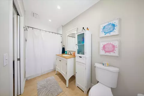 Bath - 1632 Bogie Dr, Big Pine Key, FL 33043 photo 4 of 4